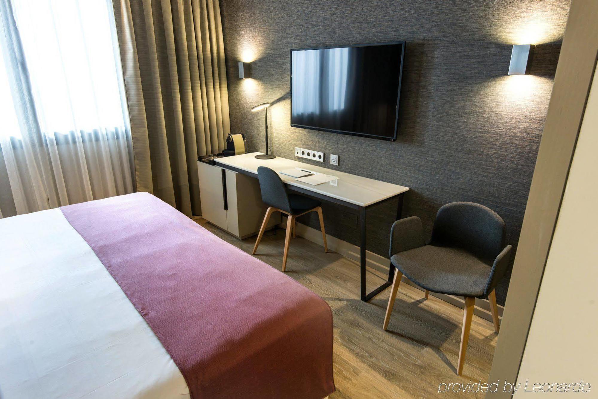 Barcelo Emperatriz Hotel 5*